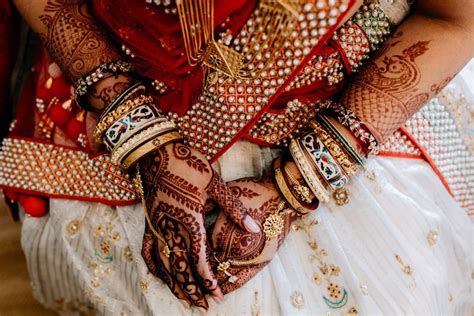 9 Beautiful Gujarati Mehndi Design Ideas For Brides To Try Out This