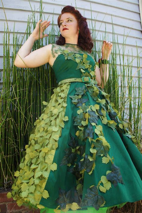 Diy poison ivy costume in 5 easy steps. 50's themed Poison ivy cosplay | Poison ivy costumes, Poison ivy cosplay, Halloween outfits