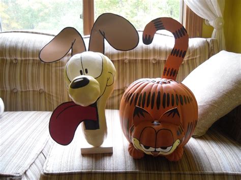 Garfield And Odie Pumpkin Decorations For Halloween Inspiration