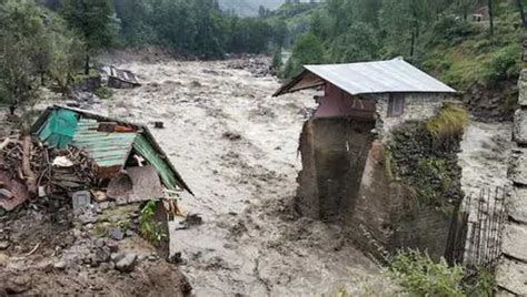 Himachal Pradesh Girl Dies In Shimla Landslide Six Feared Washed Away