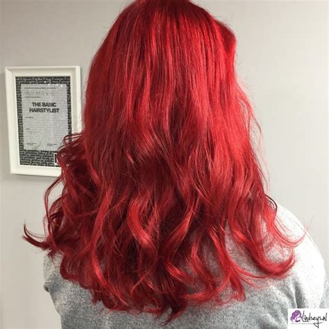 Pin Op Rood Haar