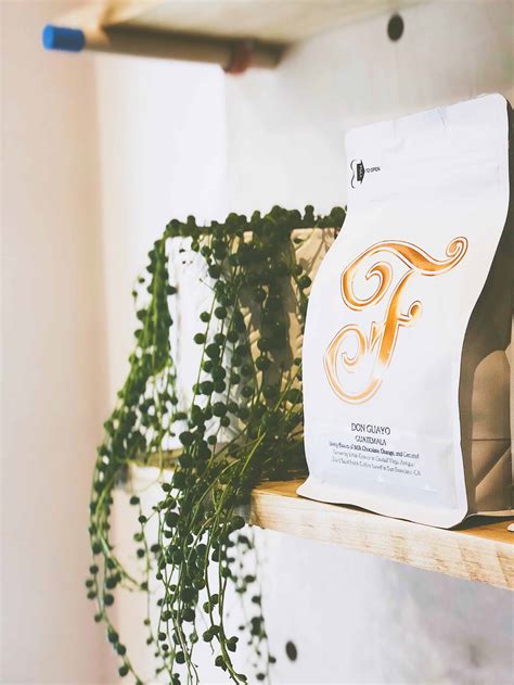 In the package, you get a whopping collection of 24 psd files of three coffee bag sizes. 3 Beautiful & Custom Coffee Bag Design Ideas