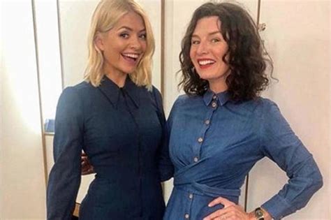 Viewers Stunned By Cost Of Holly Willoughbys Dress Heres How To Get