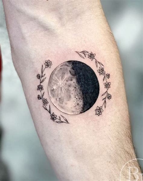 Top 99 About Phases Of Moon Tattoo Meaning Unmissable Indaotaonec