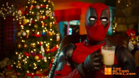 New Deadpool Trailers Attached To Both Star Wars The Force Awakens