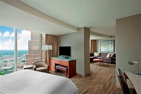 Hotel Rooms In Downtown Atlanta The Westin Peachtree Plaza Atlanta