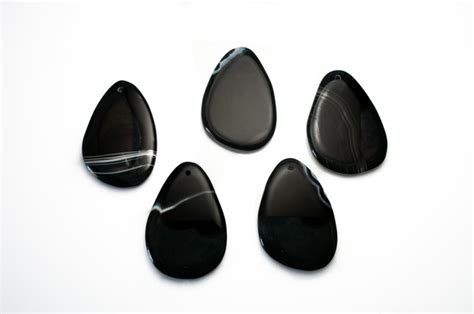 Black Agate Meaning Healing Properties And Protection 2022
