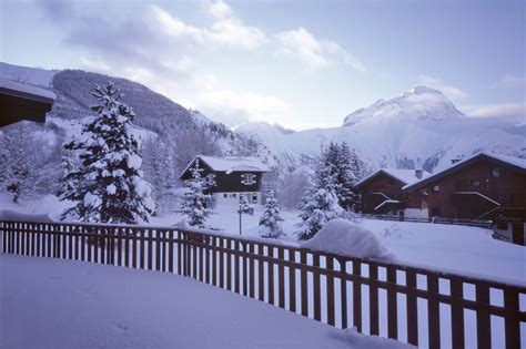 Photo of alpine snow scene | Free christmas images