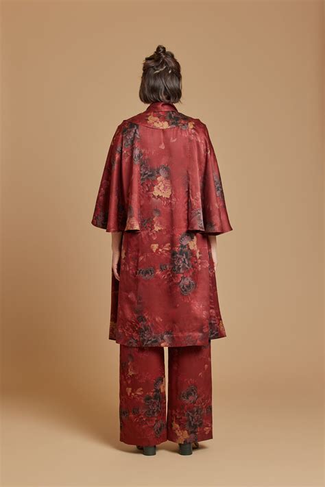 Scarlet Kimonon N N Ziran