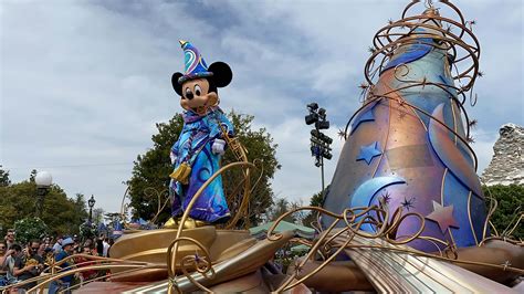 Photos Video New Magic Happens Parade Debuts At Disneyland