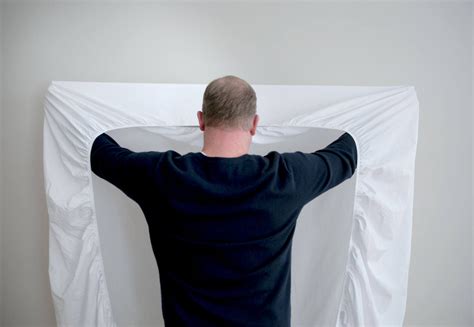 Expert Advice How To Fold A Fitted Sheet Step By Step Remodelista