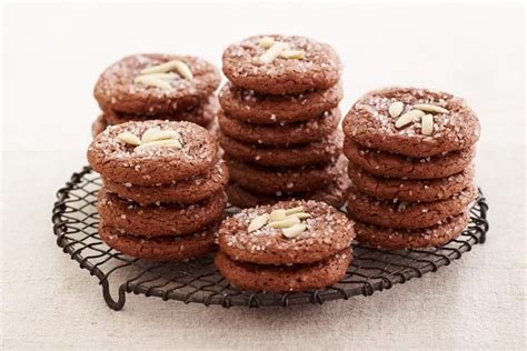 It's not hard to see why they're one of the most popular types of cookies, with melting pockets of chocolate encased in buttery vanilla dough. Giadzy Chocolate Amaretti Cookies | Holiday baking recipes, Amaretti cookies, Italian holiday ...