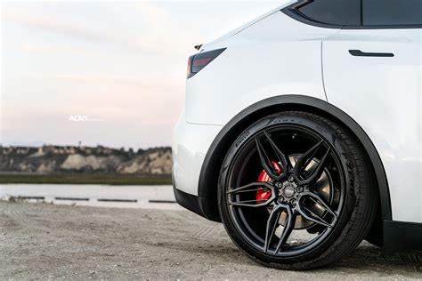 Pearl White Multi Coat Tesla Model Y Adv005 Flowspec Wheels In Satin