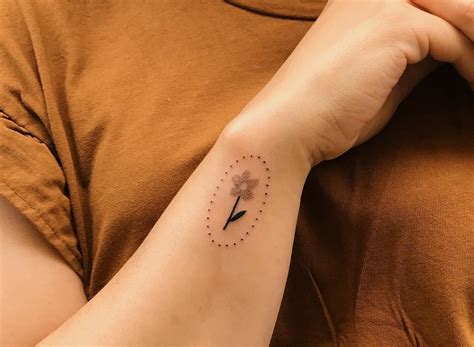 Cute Hand And Wrist Tattoos Top Designs To Make You Swoon