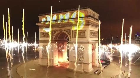 Paris Revivez Le Feu D Artifice Du 31 Décembre à L Arc De Triomphe