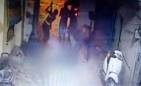 Caught On Camera Gujarat Man Brutally Beaten To Death By Gang