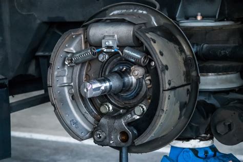 How Do Car Brakes Work In The Garage With