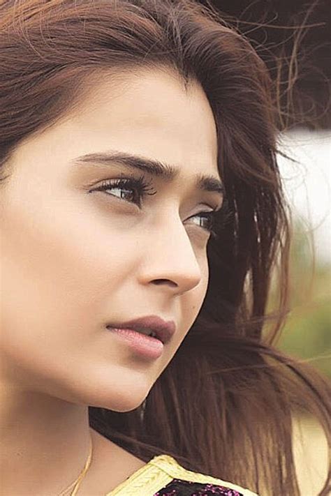 Tv Actress Sara Khan Hospitalised In Dubai
