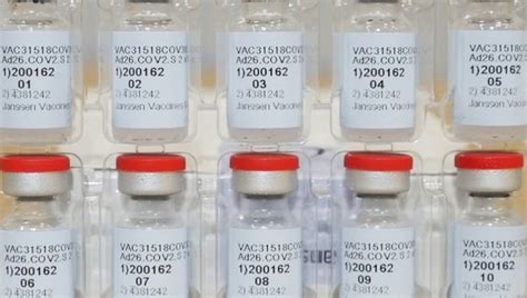 Eua suspendem vacina da janssen devido a casos de coágulos. Anvisa recebe pedido de uso emergencial para vacina da ...