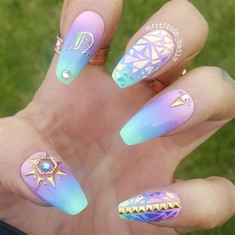 The best nail art trends and colors for acrylic. Acrylic Nails At Home: Simple DIY
