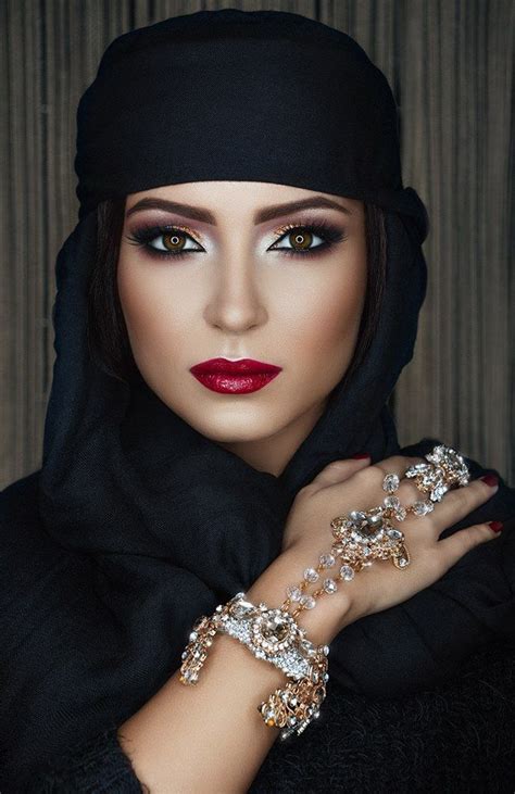 Svetlana Jakovljevic Makeup Mulheres árabes Maquiagem árabe Beleza