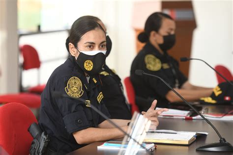 Día De La Mujer Policía Ministerios Saludan A Agentes Policiales Femeninas