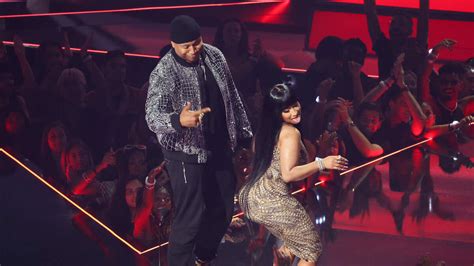 Most Jaw Dropping Mtv Vma Moments Star 1019