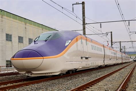ひろ蓄膿電池電ねん `ω´ On Twitter Rt Tetsudoshimbun 山形新幹線の新型車両「e8系」がお披露目されました！ Tetsudo