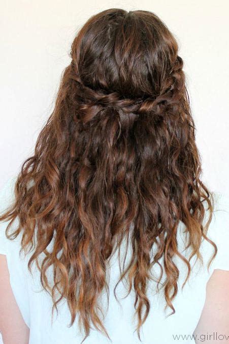 Give the rest of your hair a good rustle to set everything place and then. 25 Easy and Cute Hairstyles for Curly Hair - Southern Living