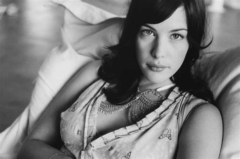 2560x1700 Resolution Liv Tyler Deep Cleavage Chromebook Pixel Wallpaper Wallpapers Den