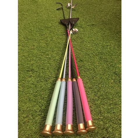 It has a comfortable grip, generous handle with a sparkly diamante end cap to add a touch of sparkle! Gel Handle Schooling Whip | Riding Essentials | Tack Shop ...