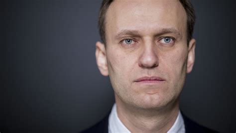 Putin Critic Navalny Poisoned By Soviet Era Nerve Agent Novichok