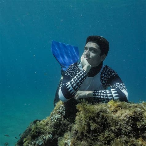 Underwater Men Breatholding Barefaced Underwater