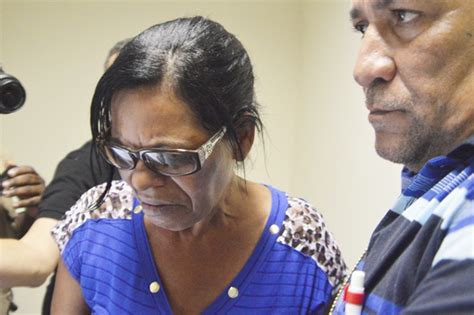 Vídeo mãe acusada de mandar matar o filho é chamada de assassina pela filha