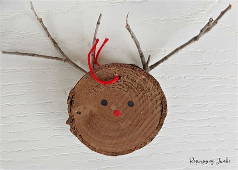 How To Make Wood Slice Reindeer Ornaments Repurposing Junkie