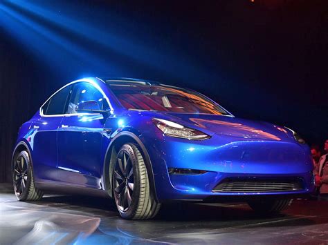 Elon Musk Just Unveiled Teslas Newest Car The Model Y Suv Tsla