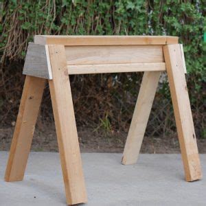 How are the legs of a saw horse made? Sawhorse Plans - Free PDF Download - Construct101