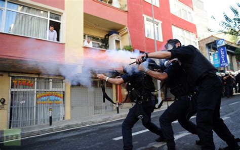 fire tear gas kurdish ڕۆژپڕێس Rojpress
