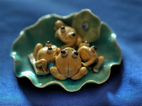 Miniature Ceramic Frogs Figurine In 2019 Frog Crafts Frog Art Frog