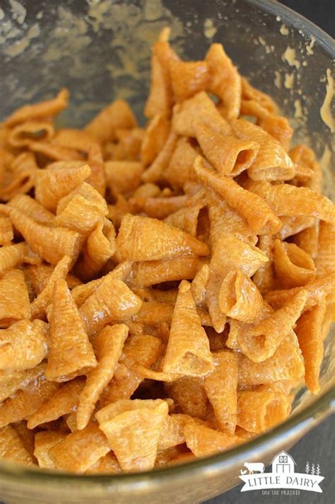 Kids love it, plus your local convenience store has all the ingredients. Caramel Bugles (With images) | Snack mix recipes, Chex mix ...