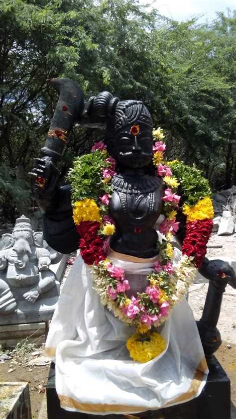 Temple Works Sirpa Kalaikoodam And Stone Cutting Thanjavur District