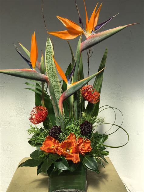 Birds Of Paradise Arrangement Tropical Flower Arrangements Flower