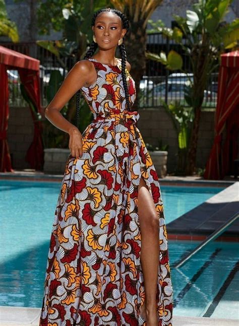 Le plus grand choix de robes africaines au monde. Robe longue africaine Bunmi par natoris-designs - Robes ...