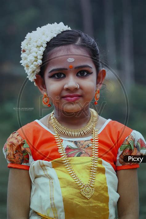 Update More Than 133 Traditional Dress Kerala Girl Latest Vn