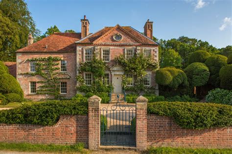 English Manor House Once Belonging To Famed Photographer