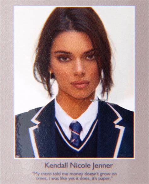 Kendalll Jenner Kardashian Jenner Yearbook Pictures School Pictures Kendall Jenner Face