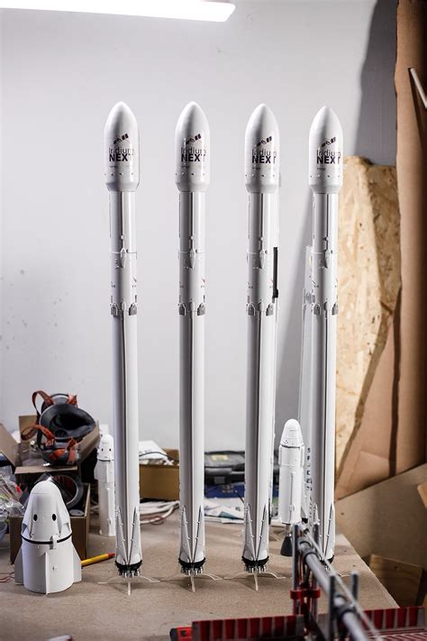Spacex Static And Flying Rocket Models