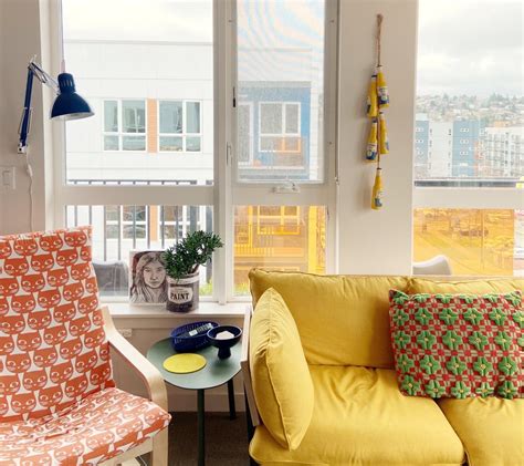 This Seattle Rental Apartment Proves You Can Have A Colorful Home