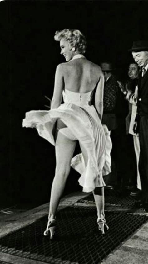 Marilyn Monroe Famous Pose From Behind Photo Rare Marilynmonroe