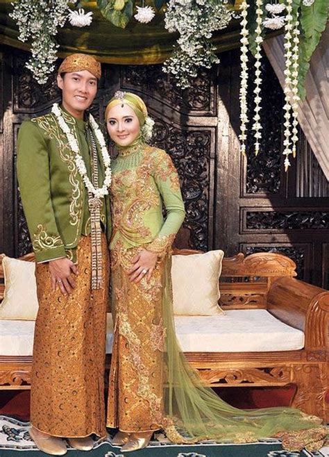 Busana Pengantin Berjilbab Adat Jawa For Wedding Pengantin Pernikahan Dan Indonesia